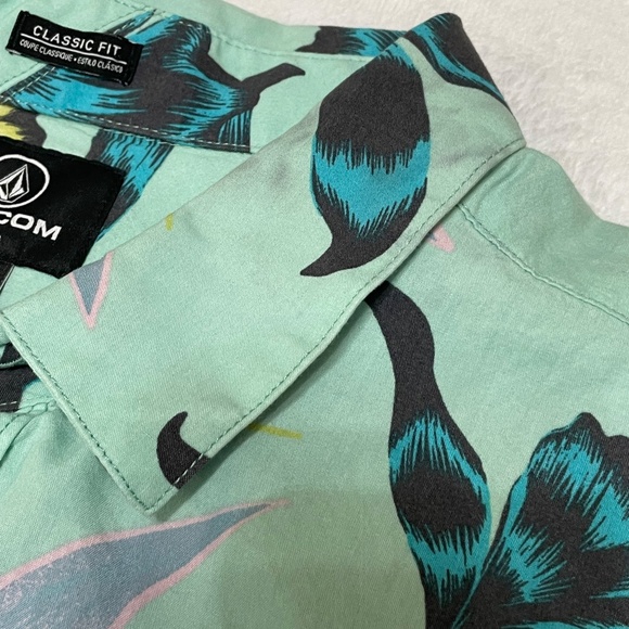 Volcom Men's Button  Hawaiian Print Collared Short Sleeve Green/ Blue Shirt XL - Picture 6 of 13
